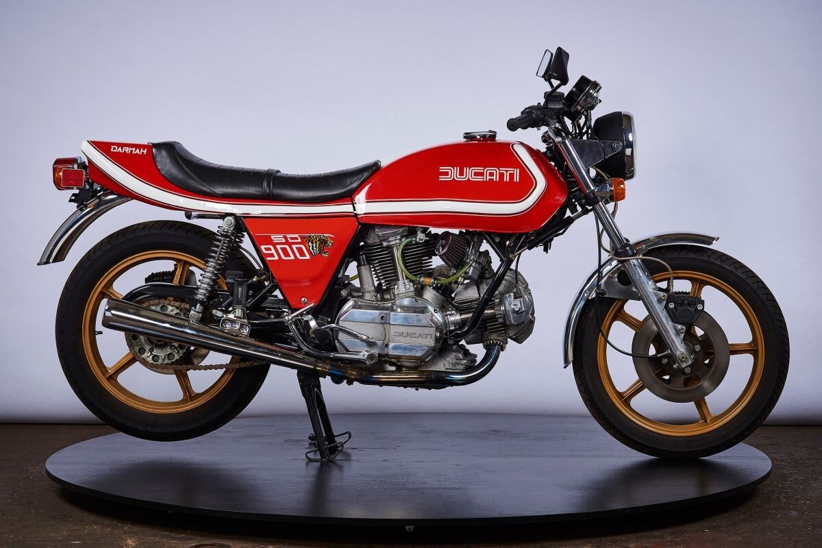 Le moto sportive di Ducati: dalla GT 750 dei primi anni Settanta alla Panigale V2